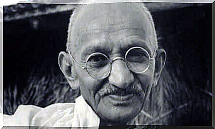 Biography of Mahatma Gandhi: The Leader of Nonviolence