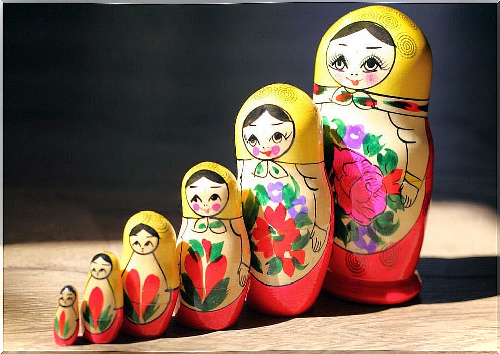 The Russian Dolls Metaphor and the Sense of Ego